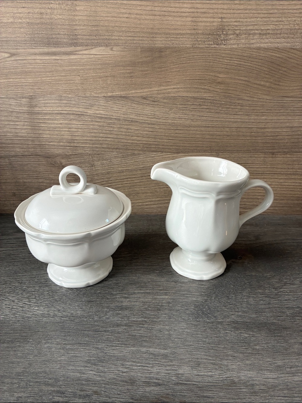 Mikasa French Countryside
Creamer & Sugar Bowl with Lid Set